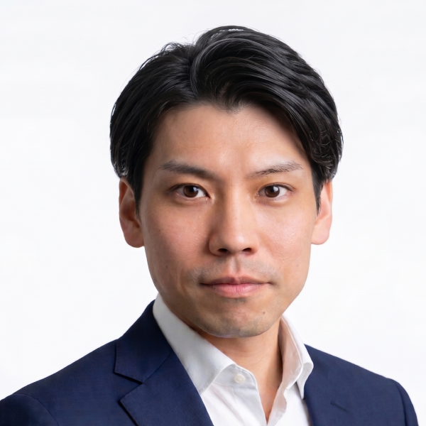株式会社RevComm 関 快明